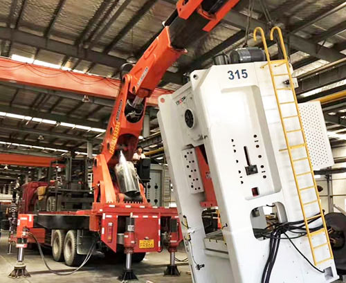 宁波鄞州附近随车吊出租，轻松解决运输难题