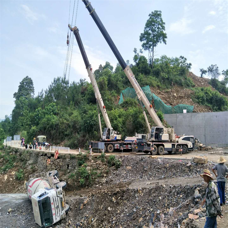 宁波鄞州汽车掉沟里叫吊车救援要多少钱
